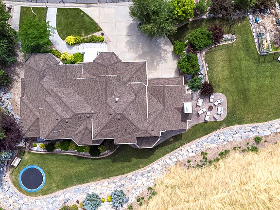 2nd image of 1025 E Northbonneville Dr