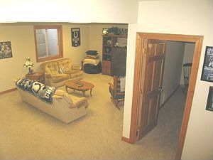 5th image of 2402 Shana Jane Dr