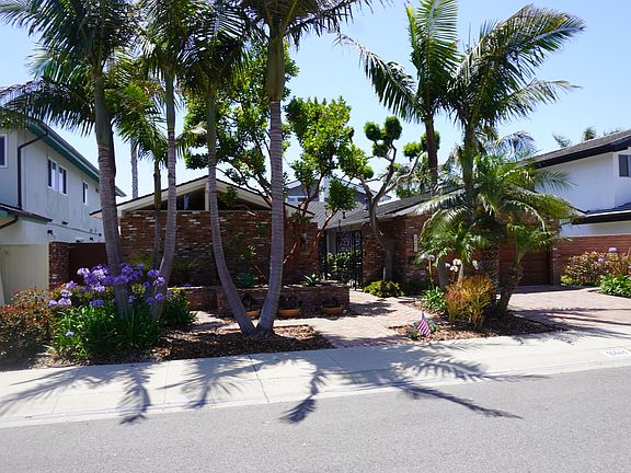 2nd image of 16601 Melville Cir