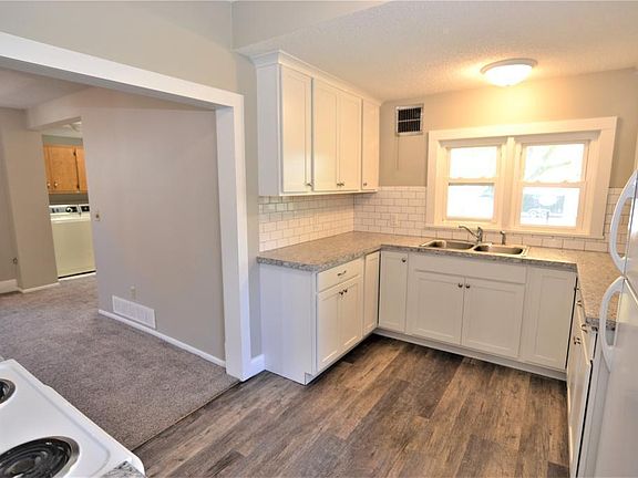 5th image of 308 1st St NE