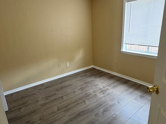 5th image of 6126 Sandcrest Cir #6126