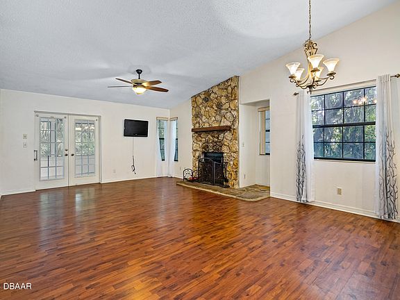 5th image of 6210 Sequoia Dr
