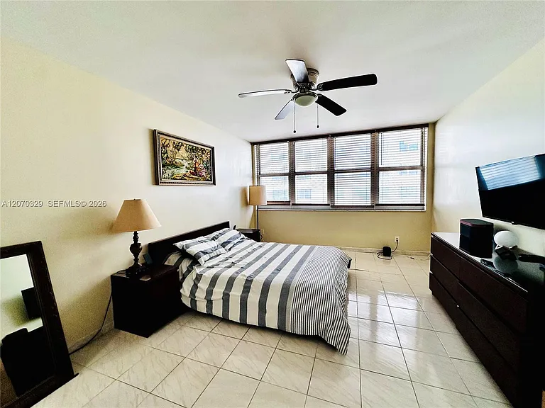 1817 S Ocean Dr #823 — Photo 6