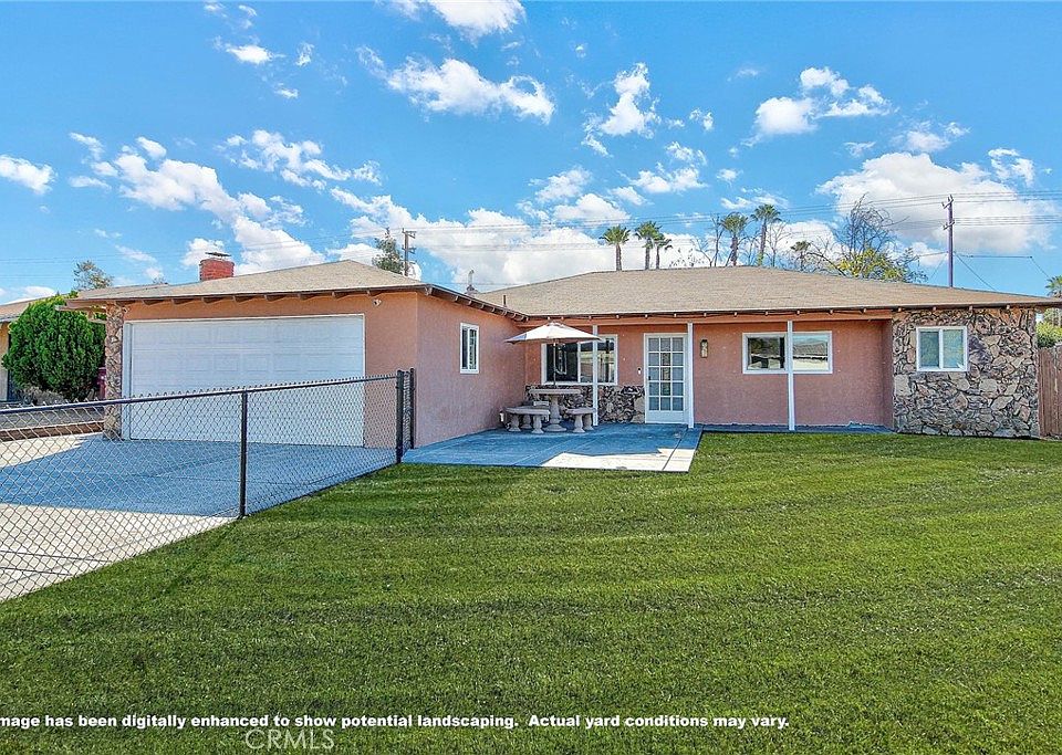 1st image of 40679 Mulberry Dr