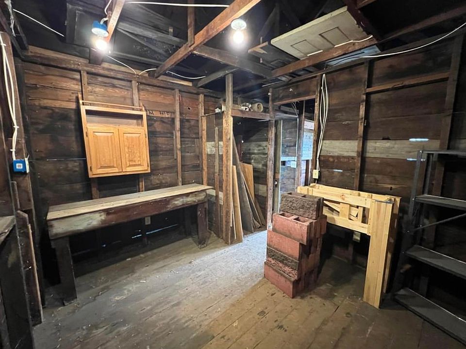 Building Photo 3