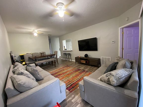 4th image of 9507 Amberdale Ct