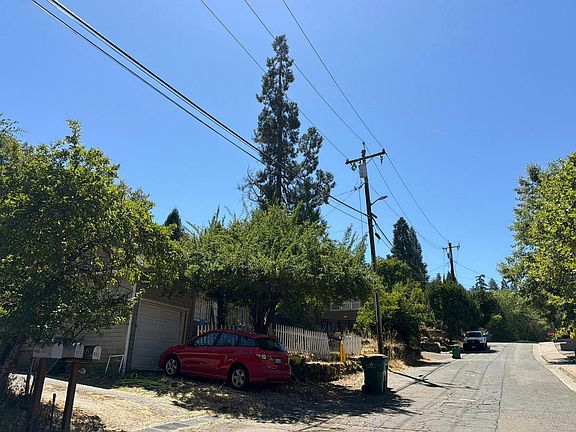 4th image of 800 Fiske St
