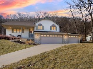 134 McIntosh Rd E, La Crescent, MN 55947