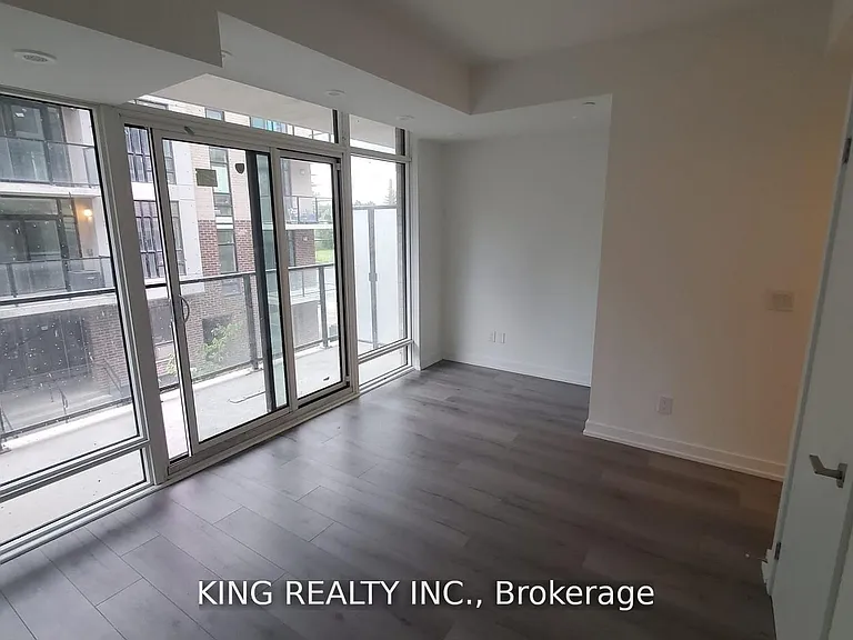 871 Sheppard Ave W #35 — Photo 4