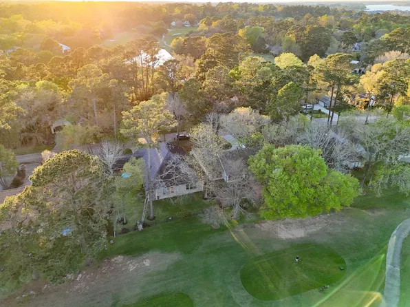 199 Springs Edge Dr, Montgomery, TX 77356