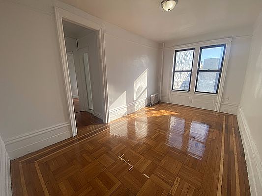 1st image of 611 Academy St #4C
