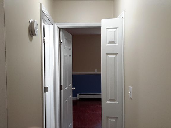 5th image of 3207 Park Dr APT 2