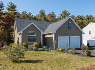 10 Fieldstone Ln, Marion, MA 02738