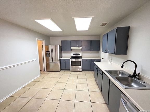 2nd image of 2830 FISHER FIELD DR