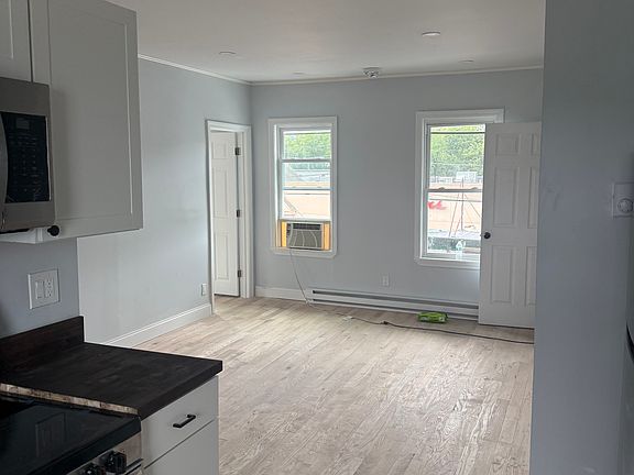 4th image of 6 Clemence St APT 3B