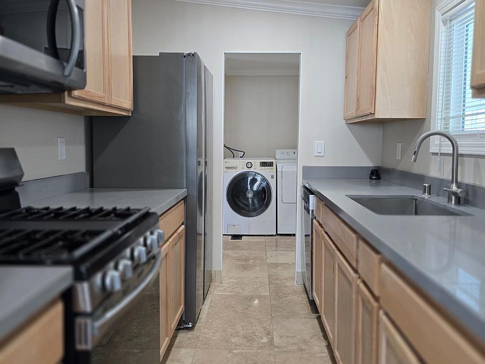 1st image of 108 Cardinal Way