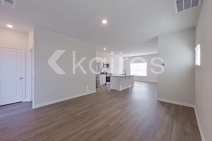 2541 Banyon Cir — Photo 7