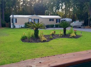 56 Canary Dr, Freeport, FL 32439