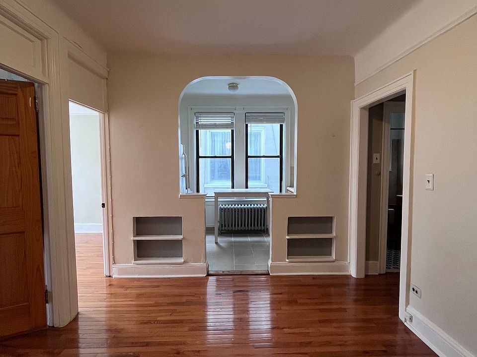 1st image of 3130 34th St APT 2F