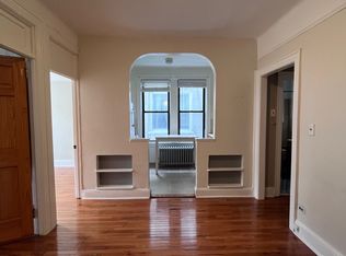 3130 34th St APT 2F, Astoria, NY 11106