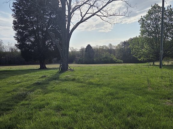 4th image of 1913 Ellisboro Rd