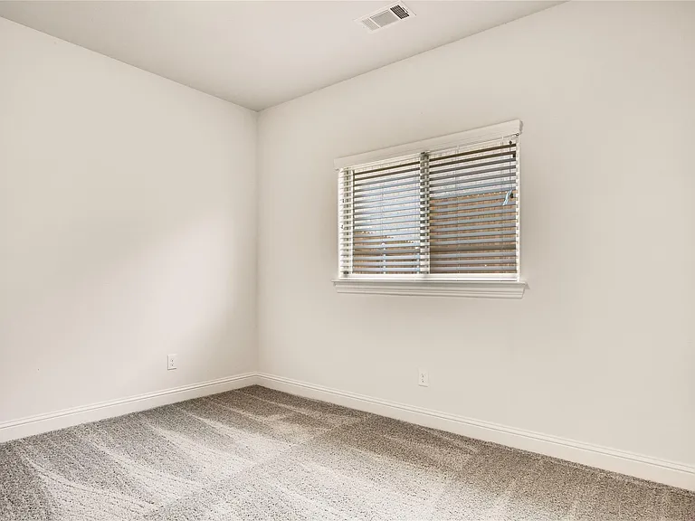 204 Flower Ridge Dr — Photo 14