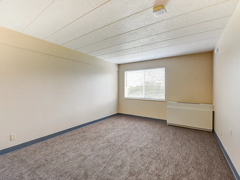 Bellmead Apartments — Photo 11