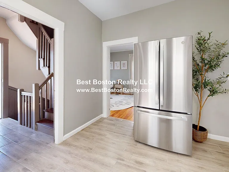 3942 Washington St #2 — Photo 25
