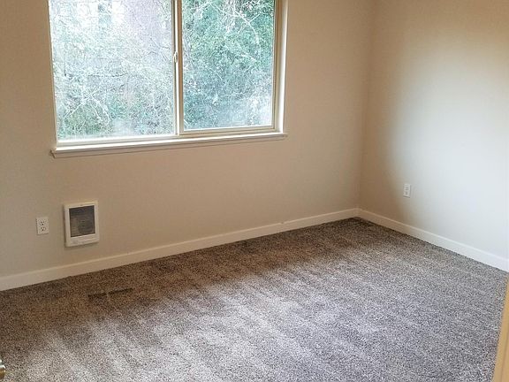 5th image of 2615 25th St #A