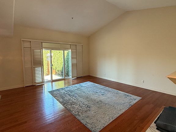 2nd image of 10 Alexnoel Ct