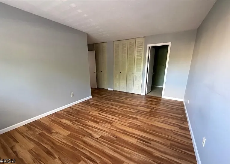601 Sunshine Ct — Photo 6