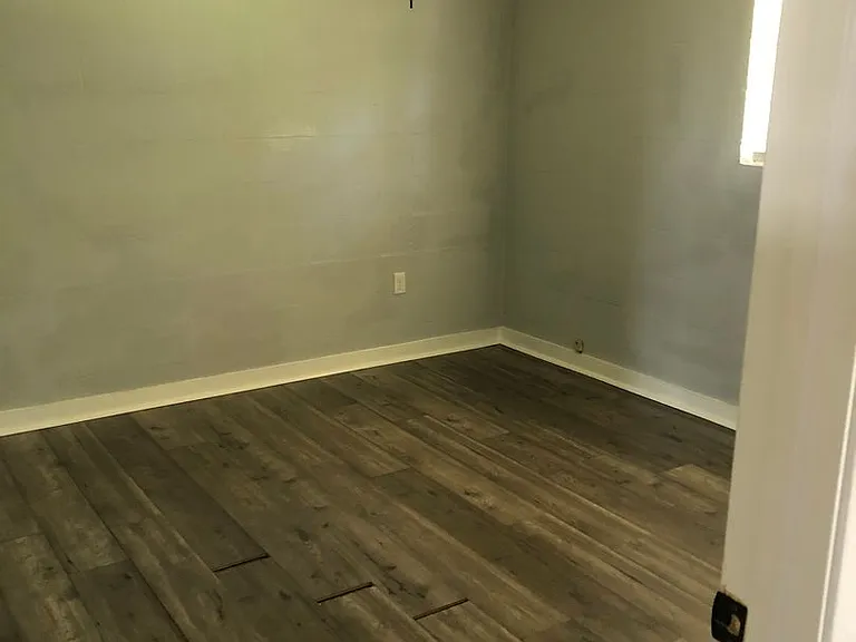 MP-Oak Tree Apartments — Photo 15