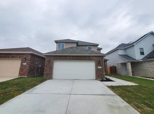 228 Michelle Dr, Grand Prairie, TX 75051