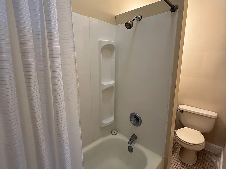 2106 Saint Paul St #3F — Photo 5