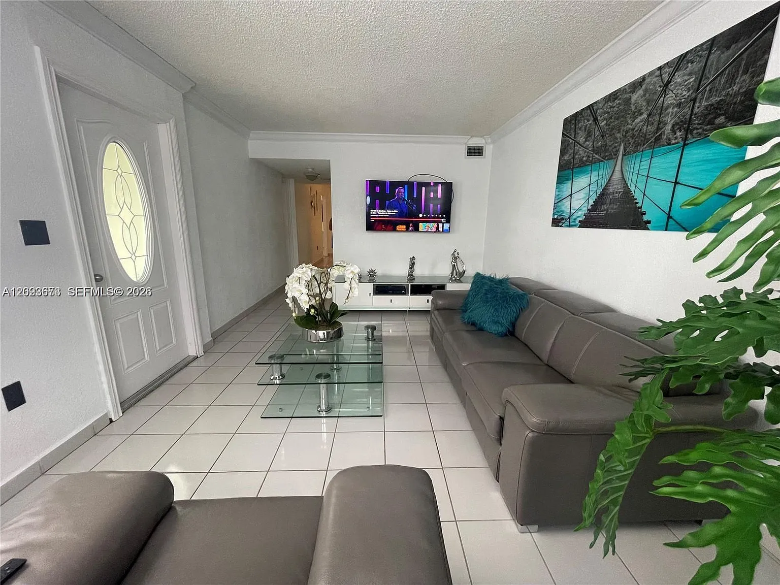 Mango Hill Condo #10 — Photo 2