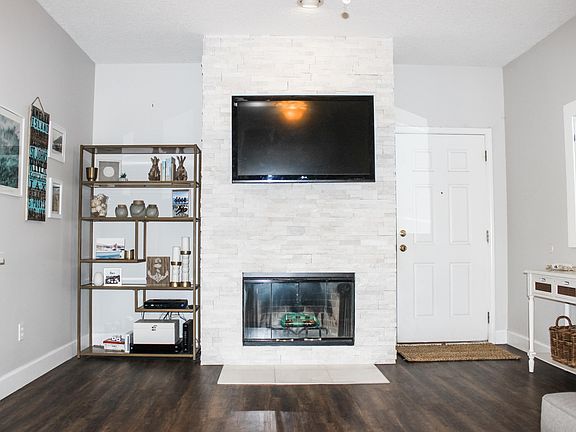 2nd image of 174 Jardin De Mer Pl #174