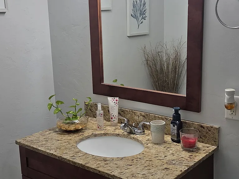 4530 NE 18th Ave — Photo 5