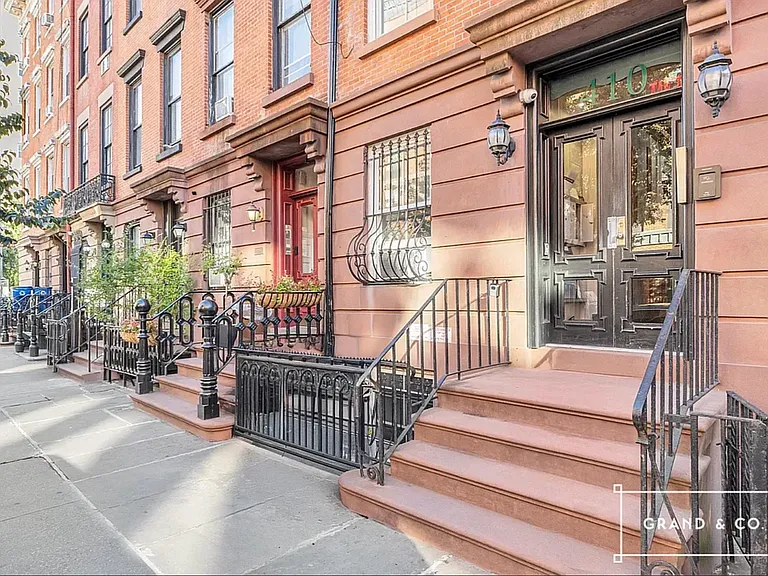 410 W 22nd St #3F — Photo 11