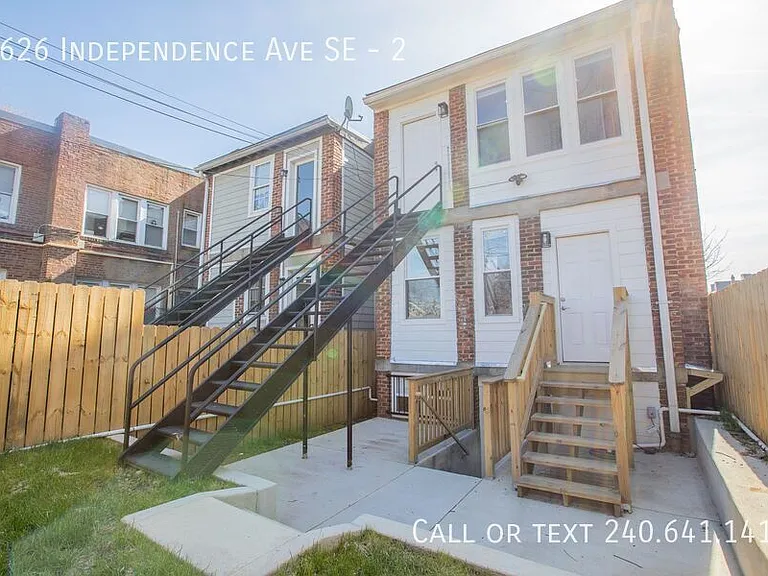 1626 Independence Ave SE #2 — Photo 18