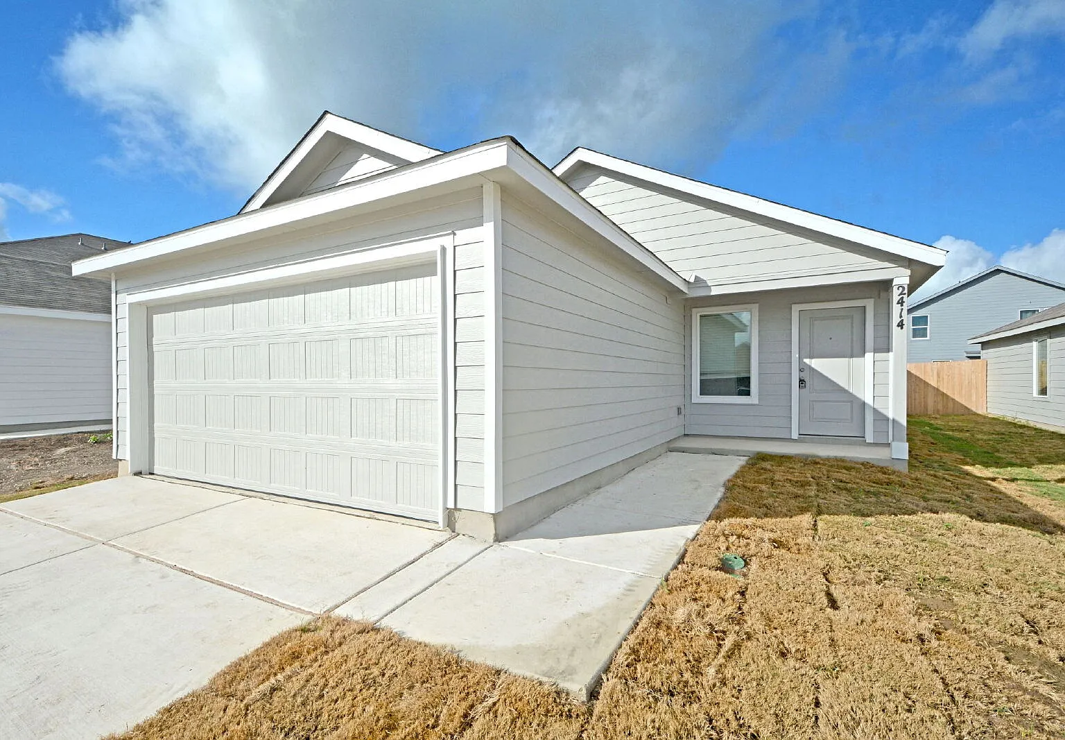3 bed, 2.0 bath, 1402 sqft, $1,475 — Photo 2