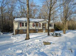 101 Fern Ln, Dingmans Ferry, PA 18328