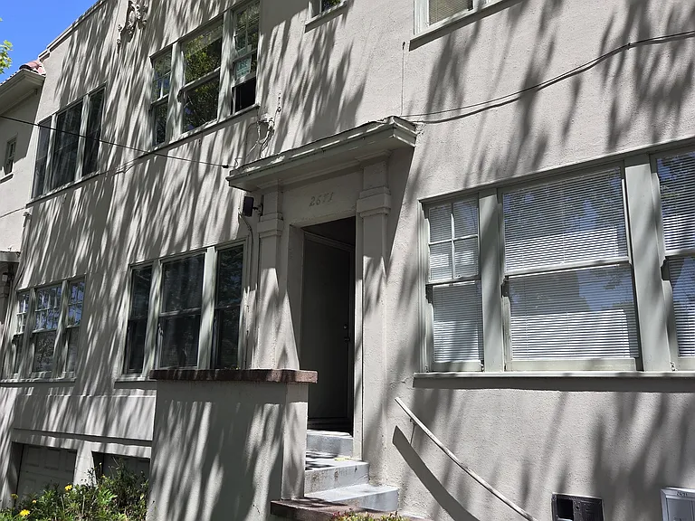 2671 Derby St #5 — Photo 7