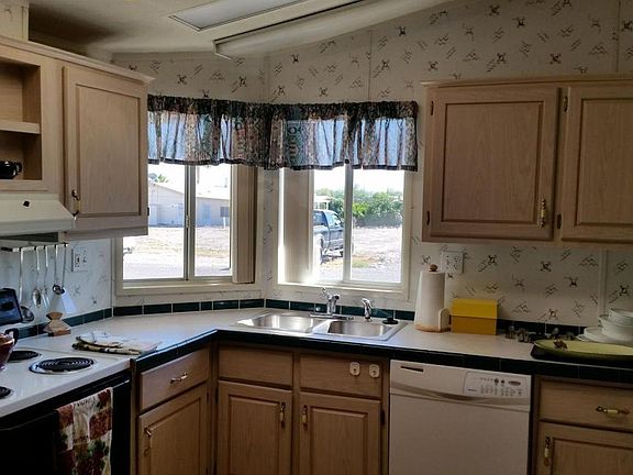 2nd image of 902 E California Blvd