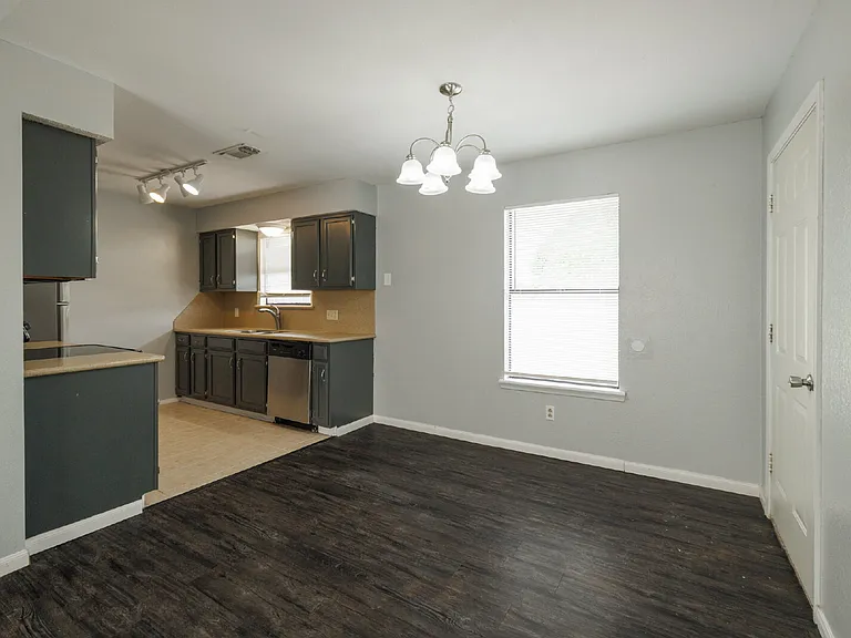 3874 Georgetown Dr — Photo 13