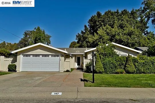 147 Lorenzo Dr photo 1