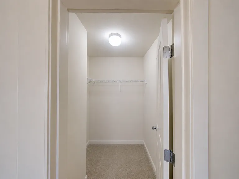 2228 SE Decade Ct — Photo 21