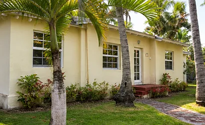 4 bed, 1600 sqft, $4,100 — Photo 2