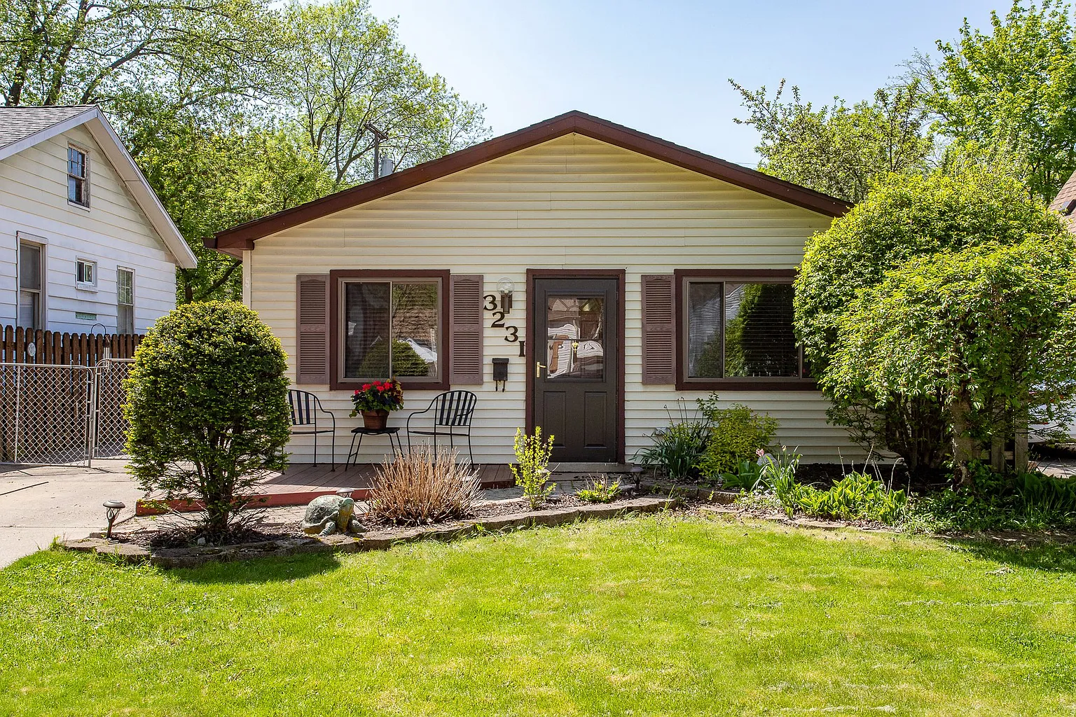3231 Kenwood St photo 1