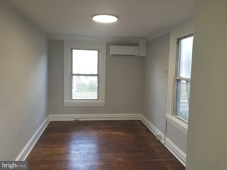 212 Warren St #3 — Photo 11