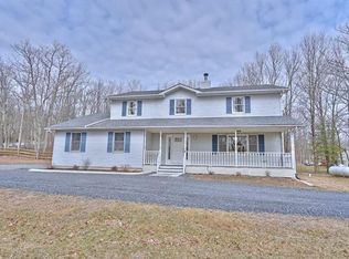 506 Catskill Dr, Effort, PA 18330